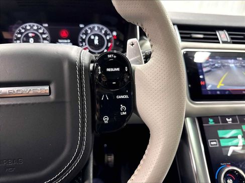 Used 2018 Land Rover Range Rover Sport SVR AWD/4WD image 22