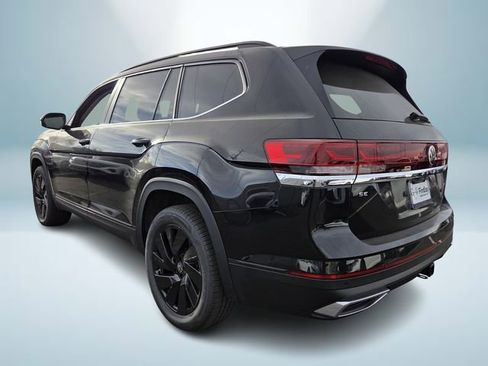 New 2026 Volkswagen Atlas SE FWD image 3