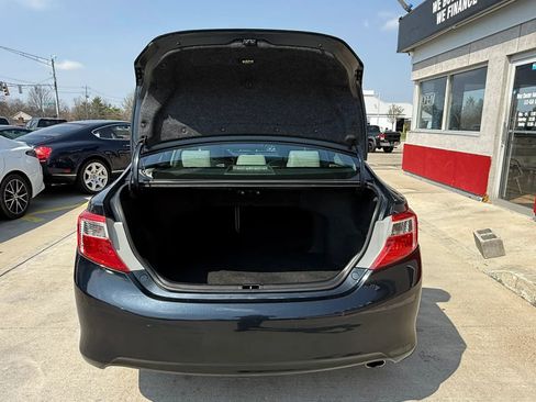 Used 2014 Toyota Camry XLE w/ Leather Package image 20