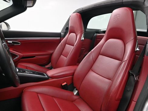 Certified 2019 Porsche 911 Targa 4S AWD/4WD image 5
