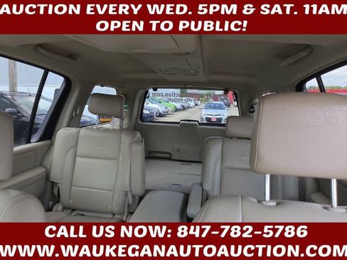 Used 2004 INFINITI QX56 4WD w/ Smart Vision Pkg image 8