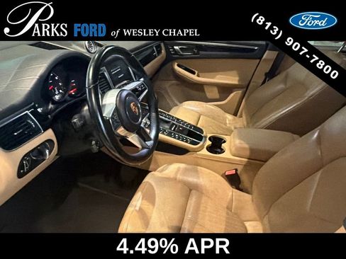 Used 2018 Porsche Macan Sport Edition AWD/4WD image 8