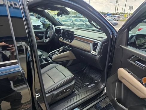 Used 2023 GMC Canyon Denali w/ Denali Black Edition AWD/4WD image 48