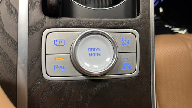 Used 2024 Genesis GV80 3.5T Prestige Signature AWD/4WD image 32