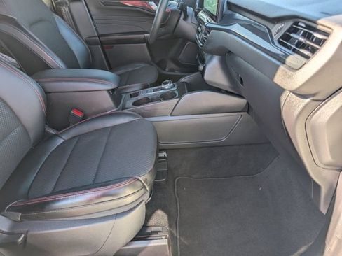 Used 2025 Ford Escape ST-Line w/ Tech Pack #1 FWD image 27