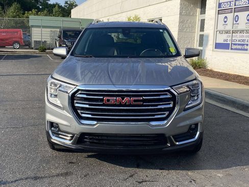 Used 2024 GMC Terrain SLT w/ LPO, Floor Liner Package FWD image 2