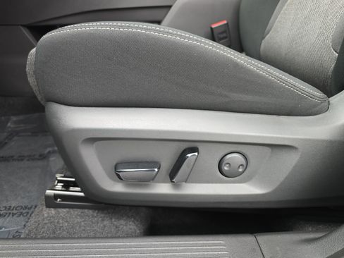 New 2026 Nissan Rogue SV FWD image 28