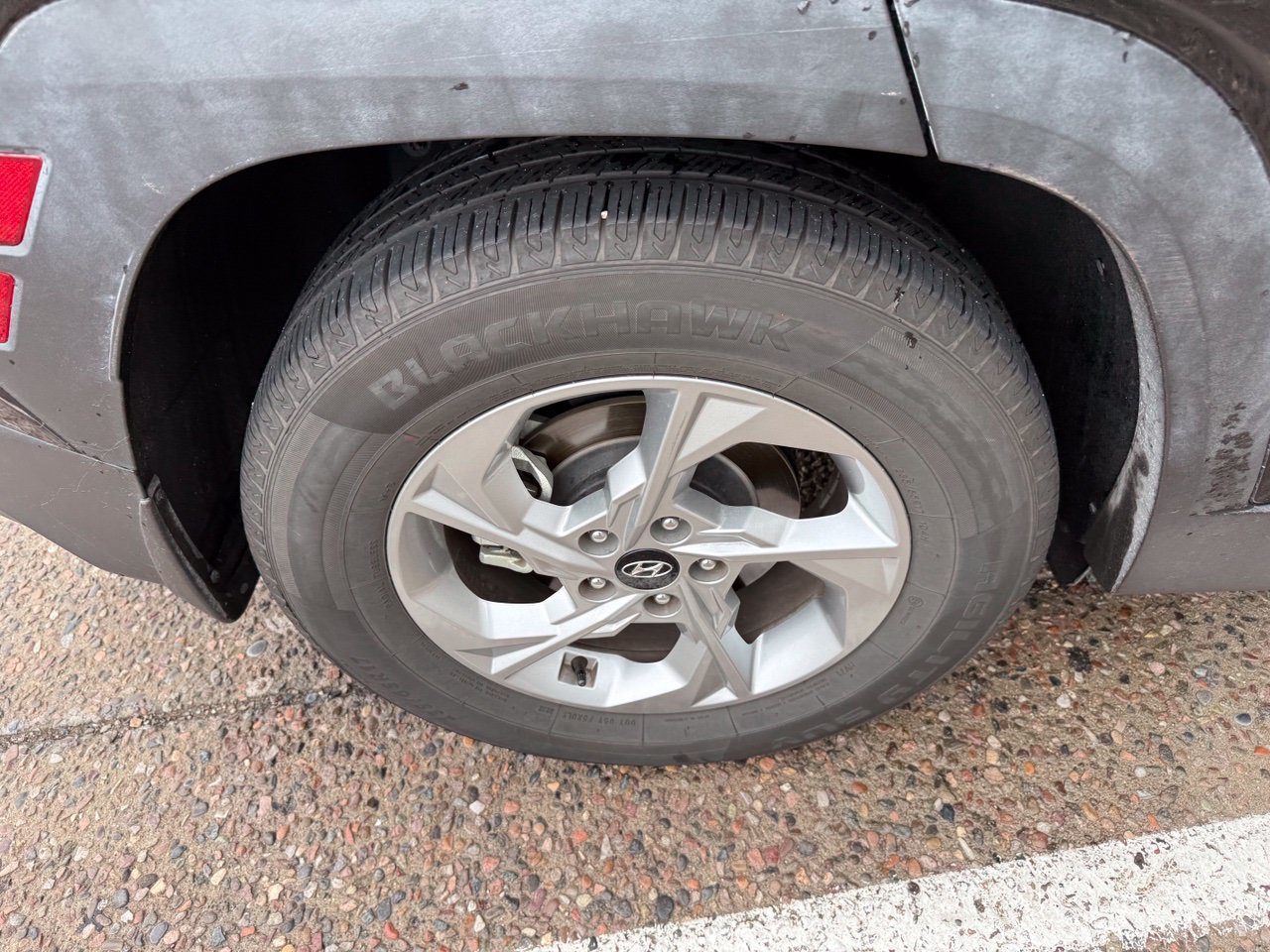 Used 2023 Hyundai Tucson SEL FWD image 2