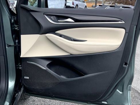 Used 2022 Buick Enclave Premium w/ Surround and Sites Package AWD/4WD image 23