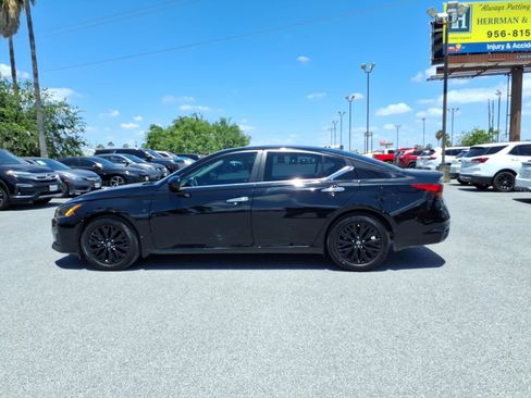Used 2025 Nissan Altima 2.5 SV w/ SV Special Edition Package FWD image 5