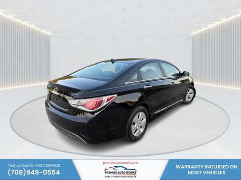 Used 2012 Hyundai Sonata Hybrid w/ Leather Pkg FWD image 4