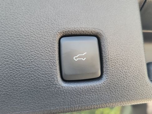 Used 2025 Ford Escape ST-Line w/ Tech Pack #1 FWD image 18