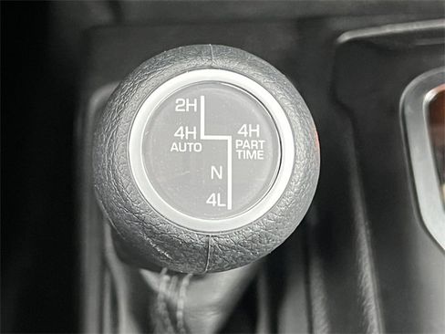 Used 2025 Jeep Wrangler Unlimited Sahara image 29