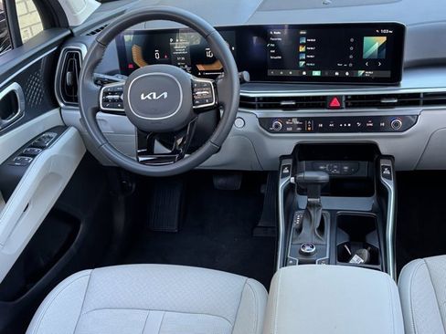 Used 2025 Kia Sorento S w/ Panoramic Sunroof Package image 15