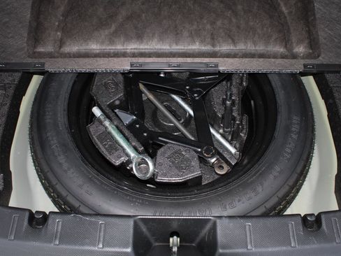 Used 2023 Subaru Crosstrek 2.0i Premium image 9