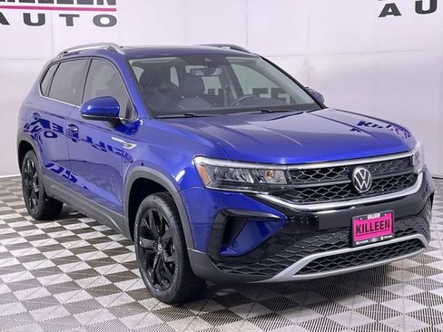 Used 2024 Volkswagen Taos SE image 9