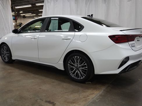 Used 2022 Kia Forte GT-Line w/ GT-Line Premium Package FWD image 9