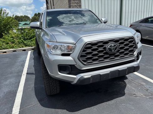 Certified 2022 Toyota Tacoma SR AWD/4WD image 9