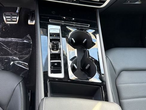 New 2026 Volkswagen Atlas Cross Sport SEL R-Line image 17