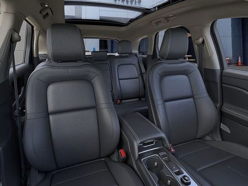 New 2026 Lincoln Corsair Premiere image 10