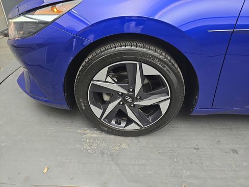 Used 2023 Hyundai Elantra SEL w/ Convenience Package FWD image 13