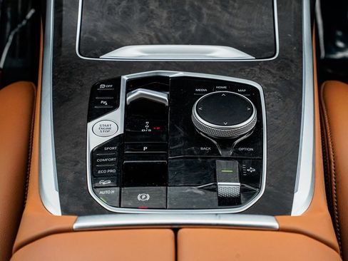 Used 2023 BMW X7 xDrive40i w/ M Sport Package image 15