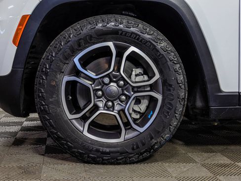 Used 2022 Jeep Grand Cherokee Trailhawk AWD/4WD image 54