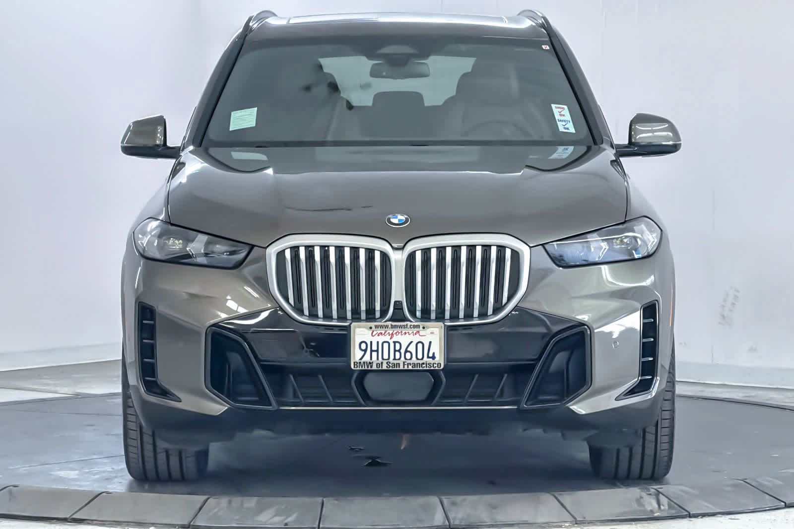Used 2024 BMW X5 xDrive40i w/ M Sport Package AWD/4WD image 10