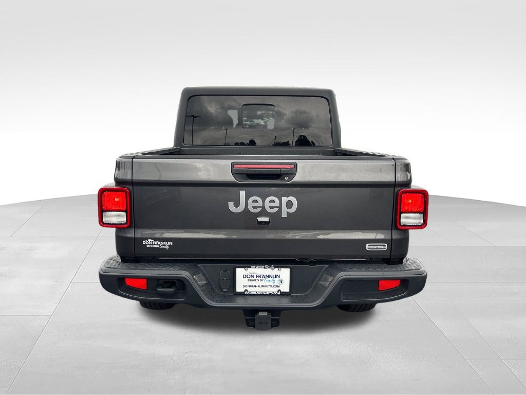 Used 2022 Jeep Gladiator Overland w/ Cold Weather Group AWD/4WD image 4
