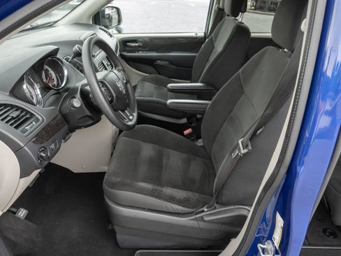 Used 2018 Dodge Grand Caravan SE w/ UConnect Hands-Free Group FWD image 14