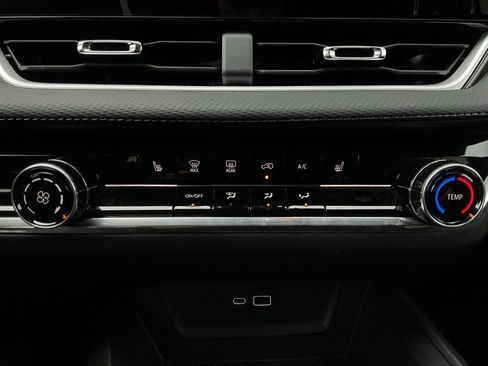 Used 2025 Chevrolet Equinox LT image 24