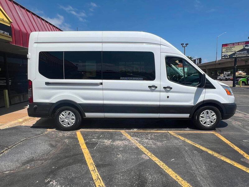 Used 2016 Ford Transit 350 XLT RWD image 4