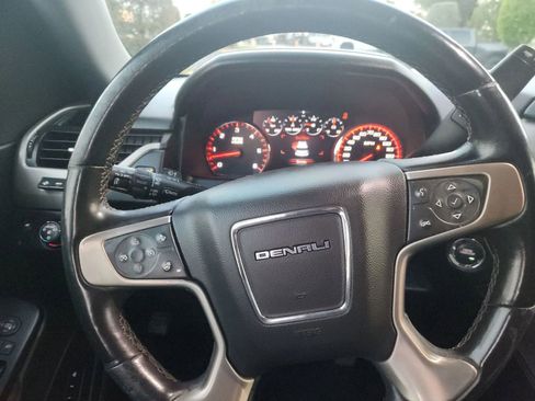 Used 2015 GMC Yukon XL Denali w/ Touring Package AWD/4WD image 18