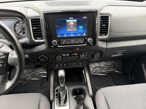 Used 2022 Nissan Frontier SV AWD/4WD image 15
