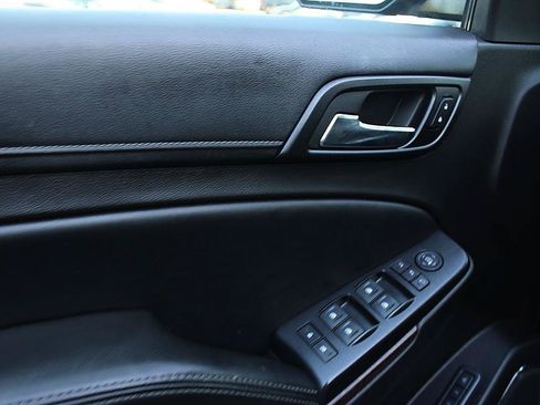 Used 2015 GMC Yukon SLT w/ Open Road Package RWD image 8