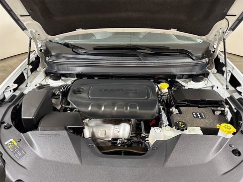 Used 2023 Jeep Cherokee Altitude Lux image 28