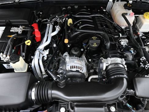 Used 2022 Jeep Gladiator Mojave AWD/4WD image 19