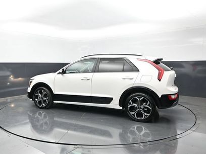 Used 2024 Kia Niro EX Touring