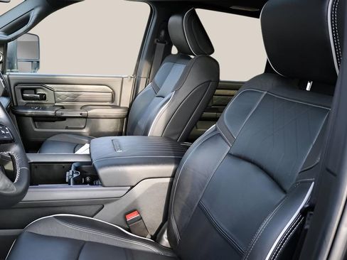 Used 2025 RAM 3500 Limited image 14