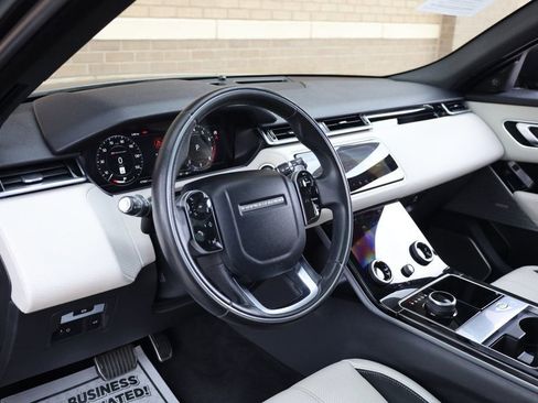 Used 2019 Land Rover Range Rover Velar R-Dynamic SE image 15