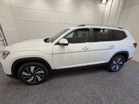 New 2026 Volkswagen Atlas SEL AWD/4WD image 2