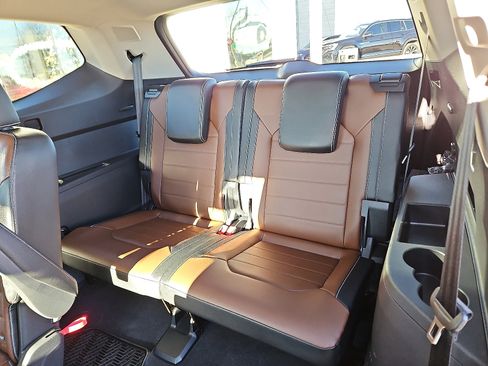 Used 2023 Volkswagen Atlas SEL Premium image 8