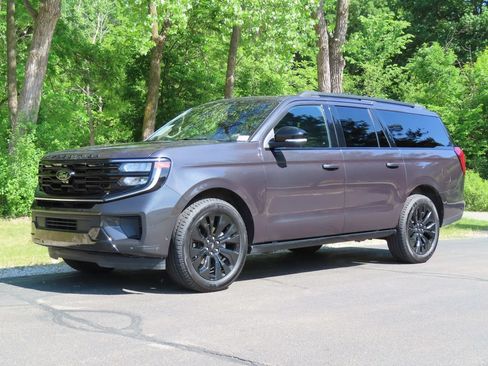 Used 2025 Ford Expedition Max Platinum w/ Stealth Appearance Package AWD/4WD image 24