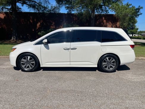 Used 2015 Honda Odyssey Touring image 2