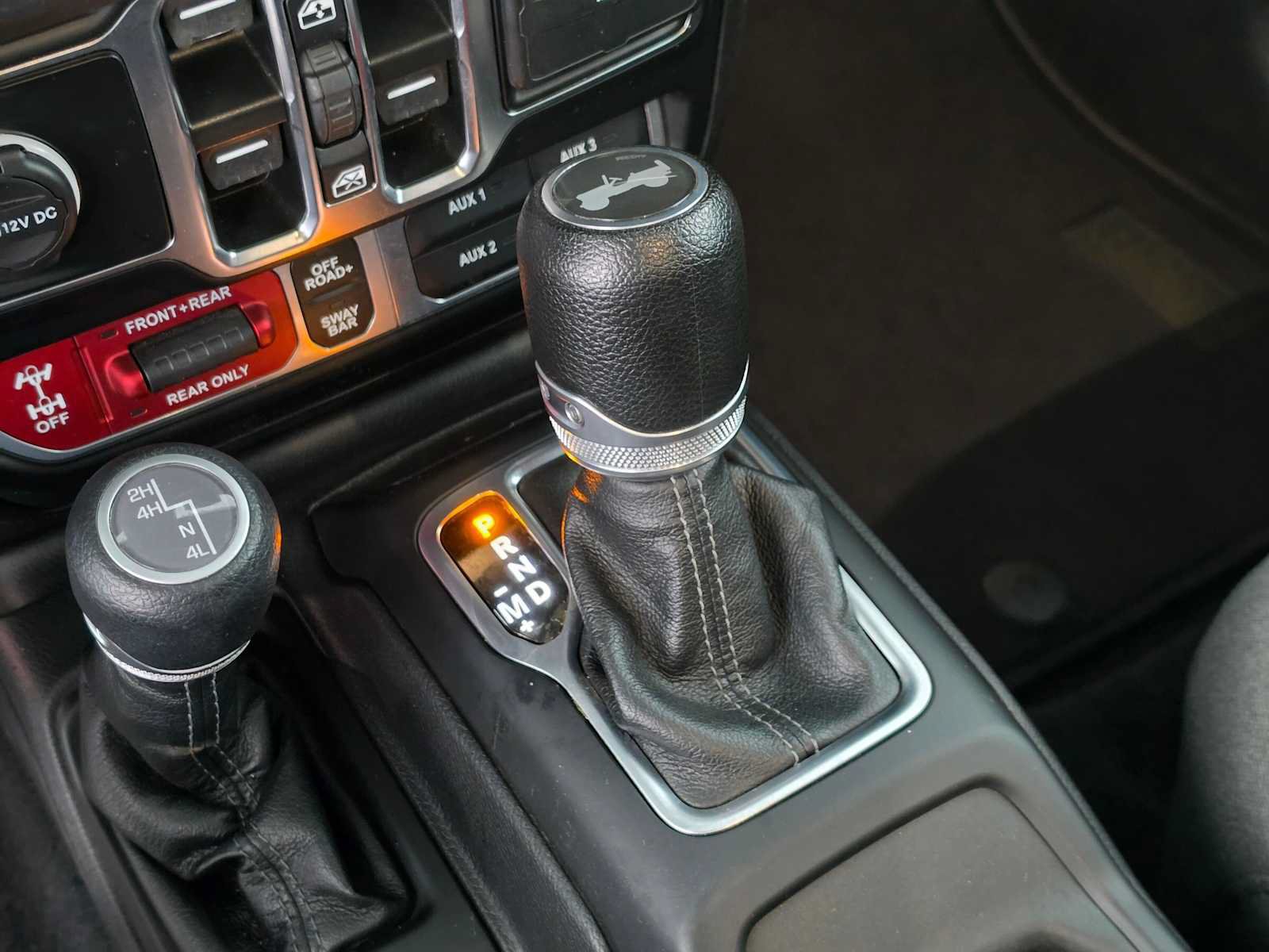 Used 2024 Jeep Wrangler Unlimited Rubicon AWD/4WD image 32