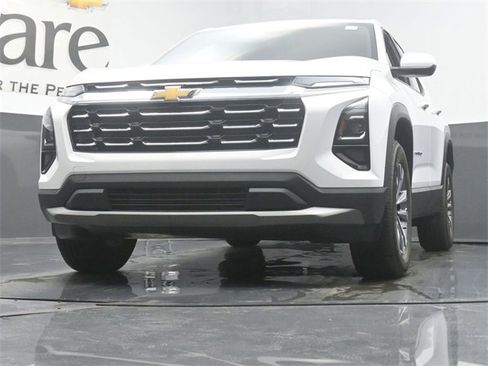 New 2026 Chevrolet Equinox LT w/ LPO, Floor Liner Package image 34