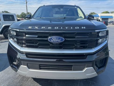 Used 2025 Ford Expedition Platinum AWD/4WD image 21