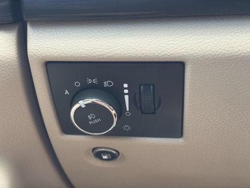 Used 2020 Jeep Grand Cherokee Laredo RWD image 22