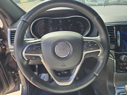 Used 2019 Jeep Grand Cherokee Limited AWD/4WD image 30