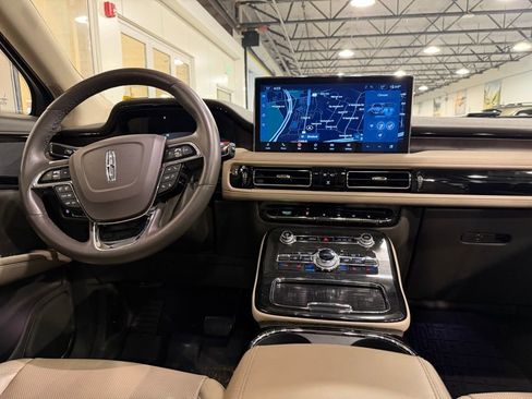 Used 2022 Lincoln Nautilus Reserve AWD/4WD image 27